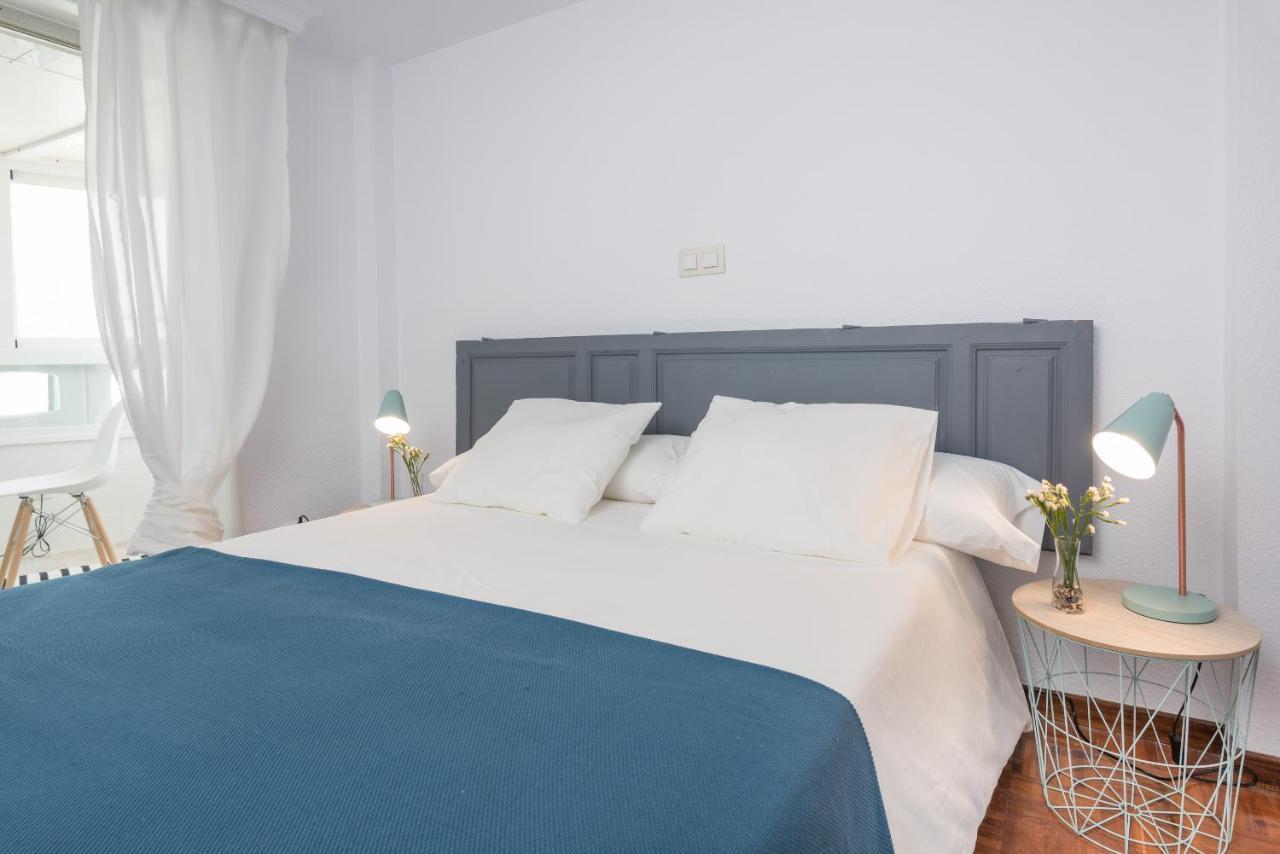 Apartamentos Paseo De La Farola Málaga Eksteriør bilde